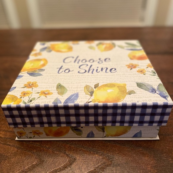 Farmhouse Blue & Yellow Lemon Storage Nesting Box - Picture 14 of 16